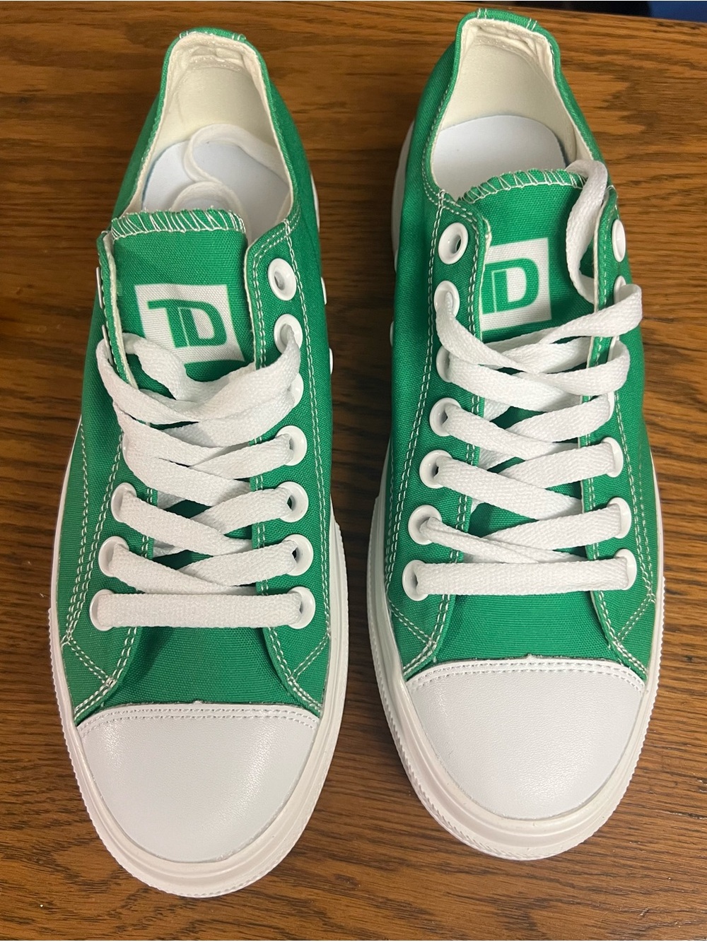 Women's Green Canvas Lace-Up Sneakers - TD Brand